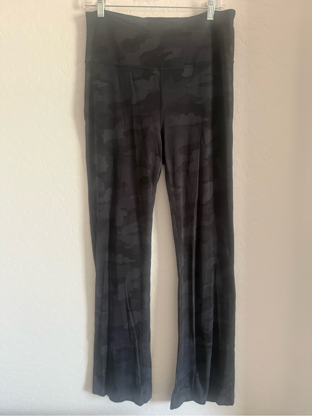 Lululemon Groove super high rise flared pant size 10